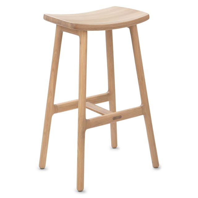 Esse Counter Stool Light Oak - seat detail